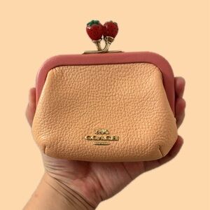 Coach Nora Kisslock Card Case/Coin Purse in Faded Blush/Taffy